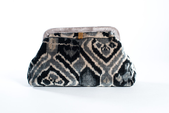 Patterned_Clutch_041_BACKS