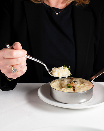 SelanneSteakTavern088