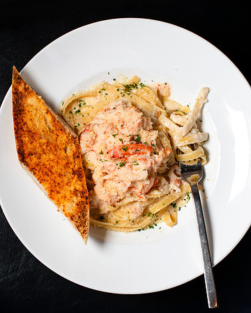 FettuccineAlfredoWithCrab012