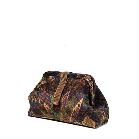 FallWinter2026_HighRes_SIDE_022