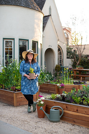 FEAT_May2021_HeirloomPotager__AshleyIrene_009