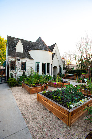 FEAT_May2021_HeirloomPotager__AshleyIrene_038