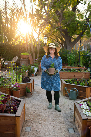 FEAT_May2021_HeirloomPotager__AshleyIrene_017