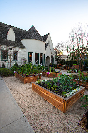 FEAT_May2021_HeirloomPotager__AshleyIrene_042