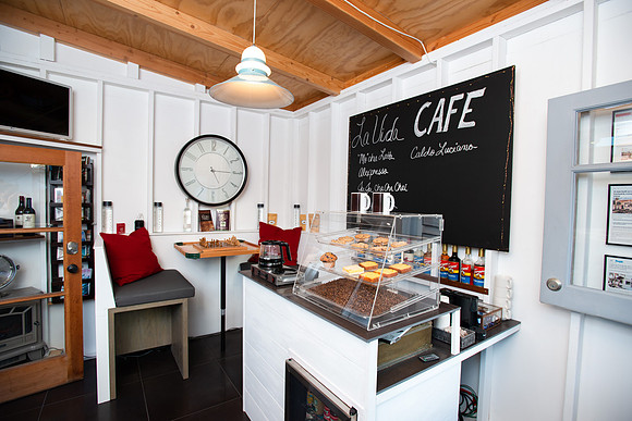 FEAT_May2021_BackyardCafe_EJD_012