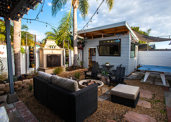 FEAT_May2021_BackyardCafe_EJD_001