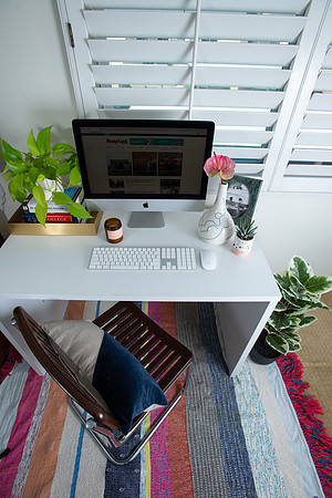 FEAT_May21_AtHomeOffice_EJD_011
