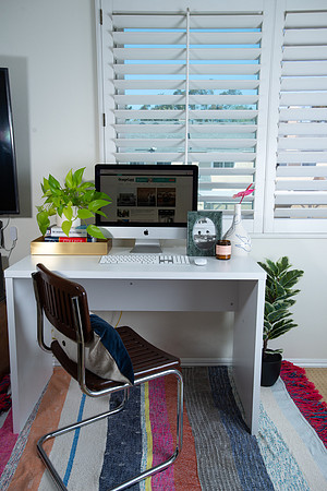FEAT_May21_AtHomeOffice_EJD_002