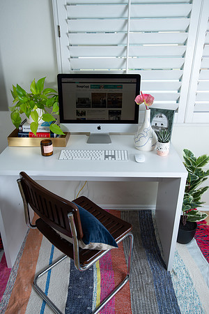 FEAT_May21_AtHomeOffice_EJD_008