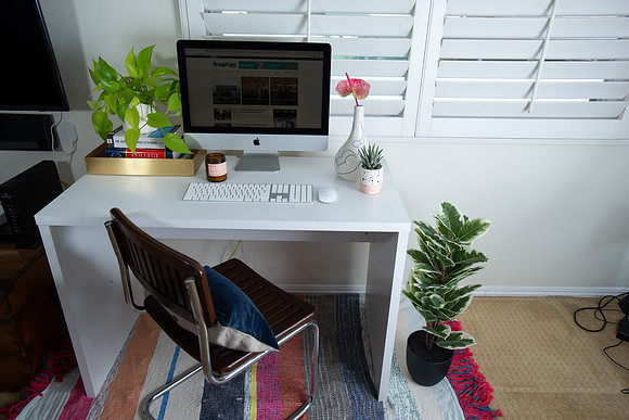 FEAT_May21_AtHomeOffice_EJD_013