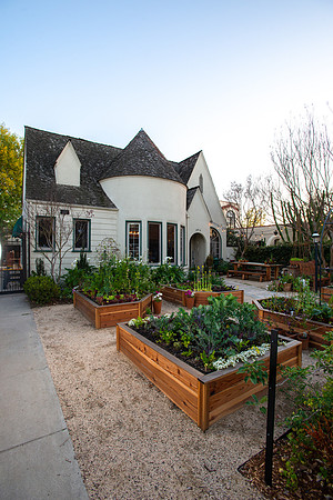 FEAT_May2021_HeirloomPotager__AshleyIrene_044