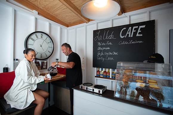 FEAT_May2021_BackyardCafe_EJD_007