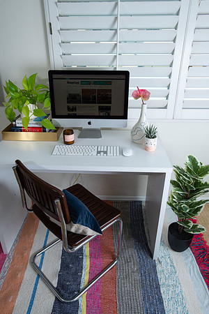 FEAT_May21_AtHomeOffice_EJD_014