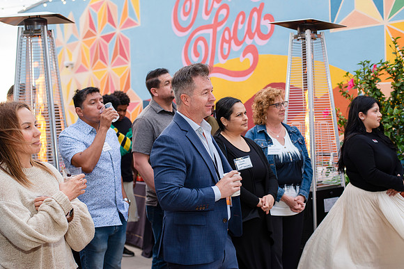 FloraLocaOpening_090
