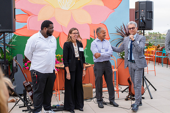 FloraLocaOpening_092