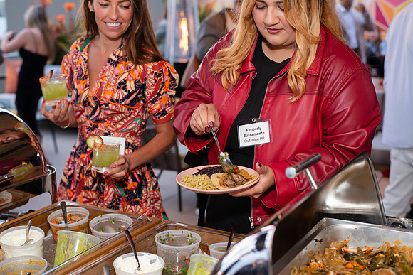 FloraLocaOpening_127