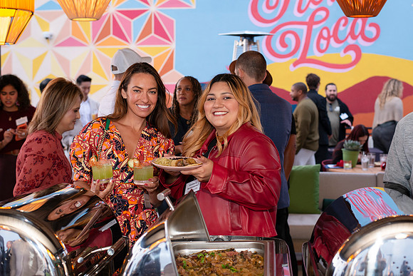 FloraLocaOpening_126