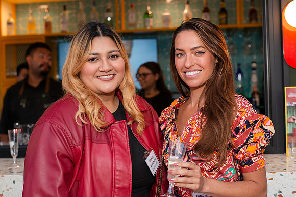 FloraLocaOpening_125
