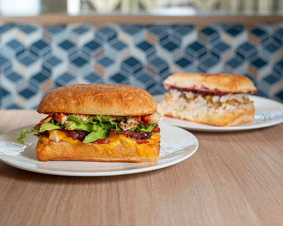 ChipotleChickenAvocadoSandwich003