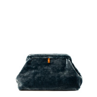 FallWinter2026_WebRes_011_CROP