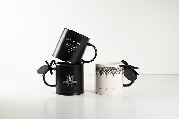 BlackAndWhiteMugs_001