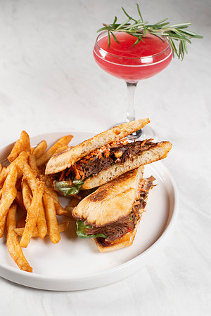 ThaiBasilSteakSandwich005