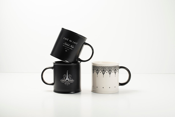 BlackAndWhiteMugs_005