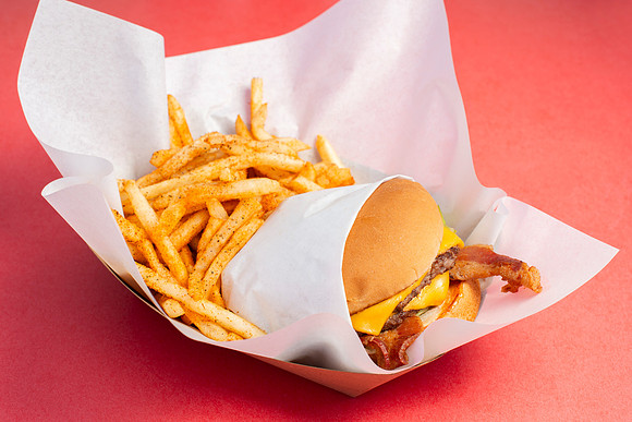 BaconCoveDeluxe002