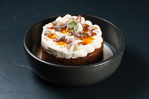 CaliforniaMedjoolDateCake 002