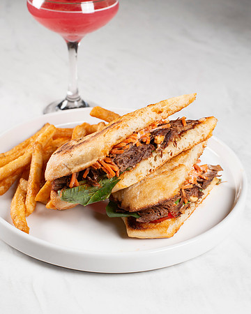 ThaiBasilSteakSandwich008