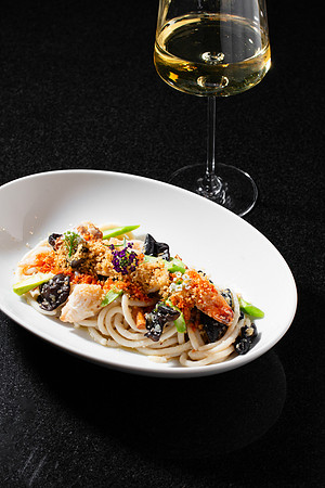 WebRes_DungenessCrabPasta001