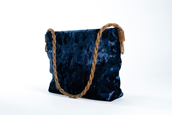 Large_Velvet_Square_017