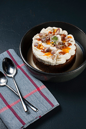 CaliforniaMedjoolDateCake 005
