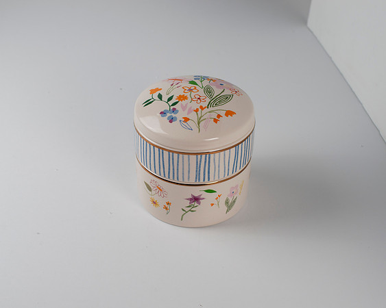 Catalogue054