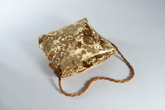 Large_Velvet_Square_004