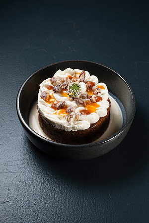 CaliforniaMedjoolDateCake 003