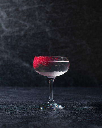 WhiteCosmo004