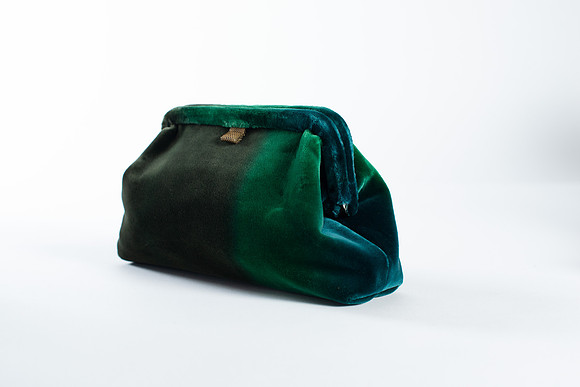 Ombre_Velvet_Clutch_025