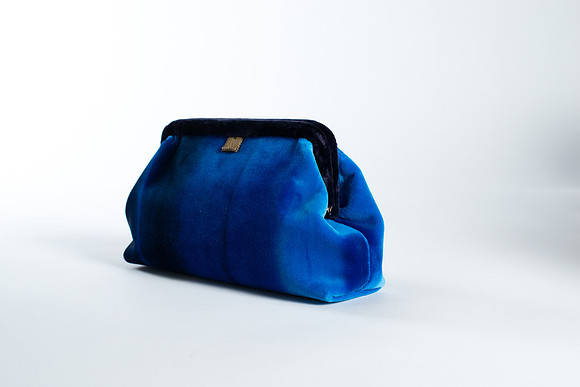 Ombre_Velvet_Clutch_037
