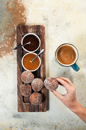 CoffeeSpicedRicottaDoughnuts002