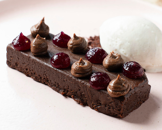 FlourlessBrownButterFudgeCake006