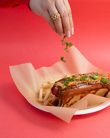 ChiliCheeseDog003