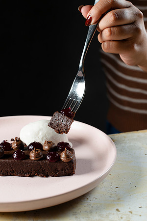 FlourlessBrownButterFudgeCake007