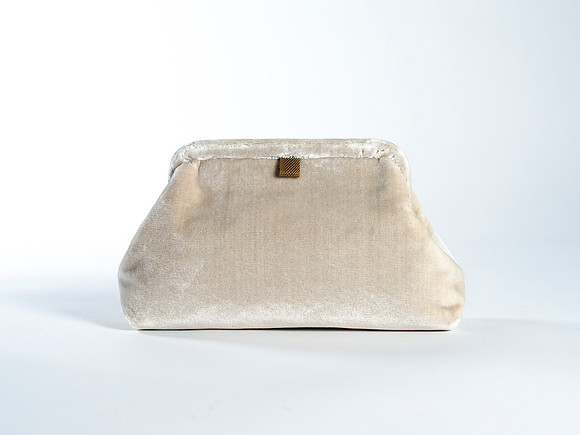 Smooth_Velvet_Clutch_001
