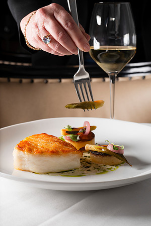 SelanneSteakTavern055