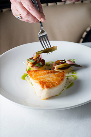 SelanneSteakTavern054