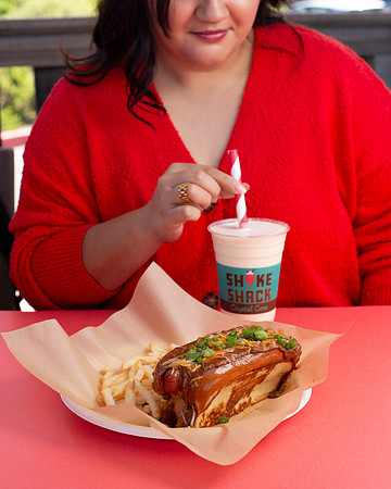 ChiliCheeseDog009