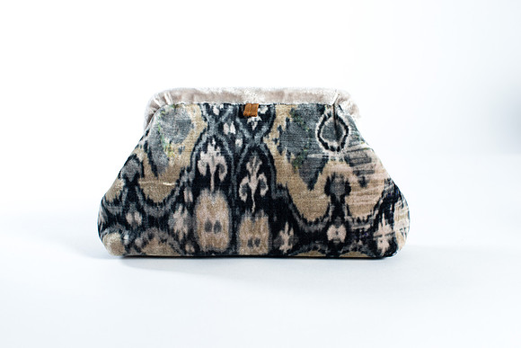 Patterned_Clutch_036_BACKS