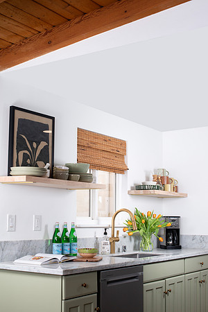 Kitchen004