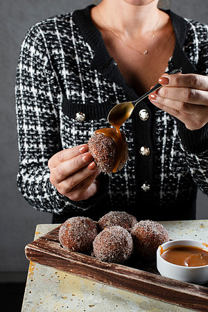 CoffeeSpicedRicottaDoughnuts011